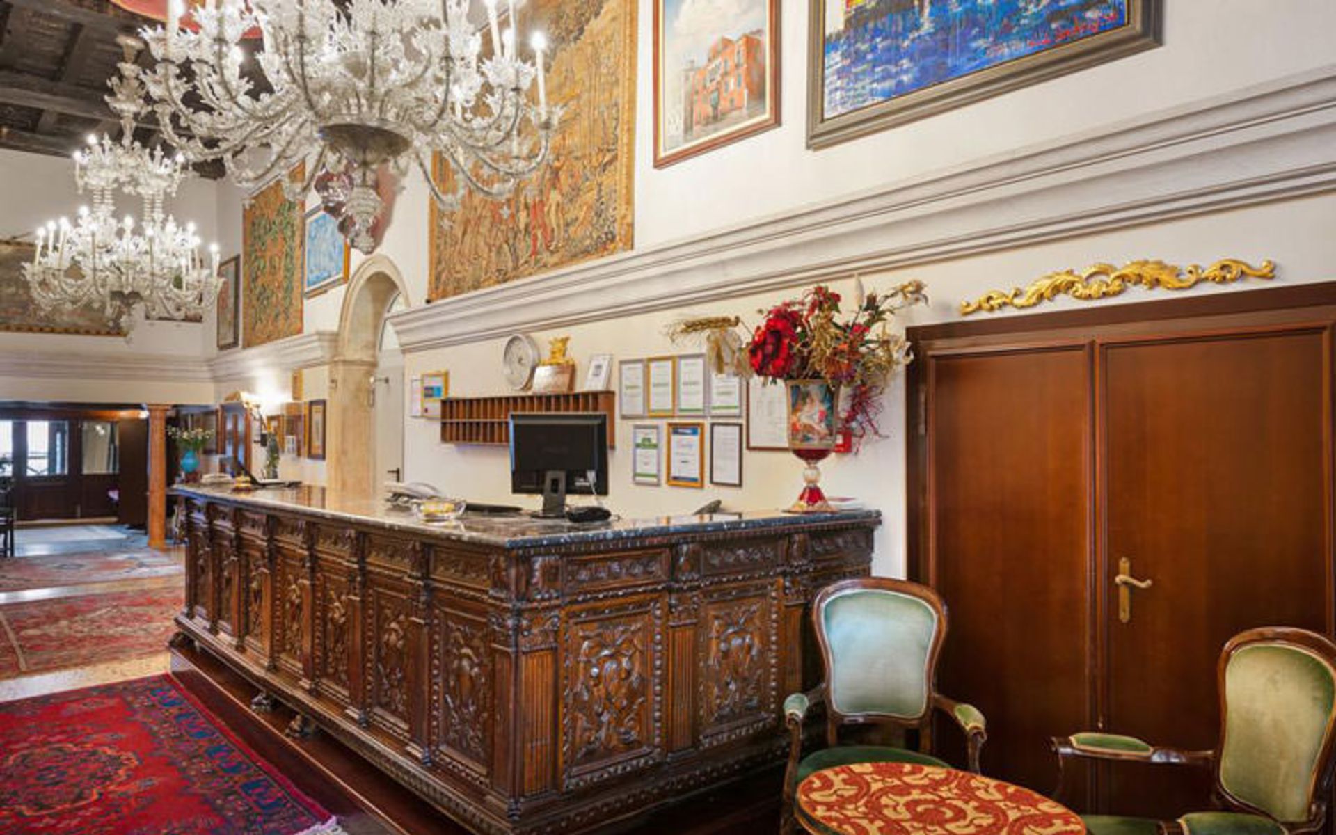 هتل رِسیدِنزا داِپُکا سَن کاسیانو (Residenza d'Epoca San Cassiano)