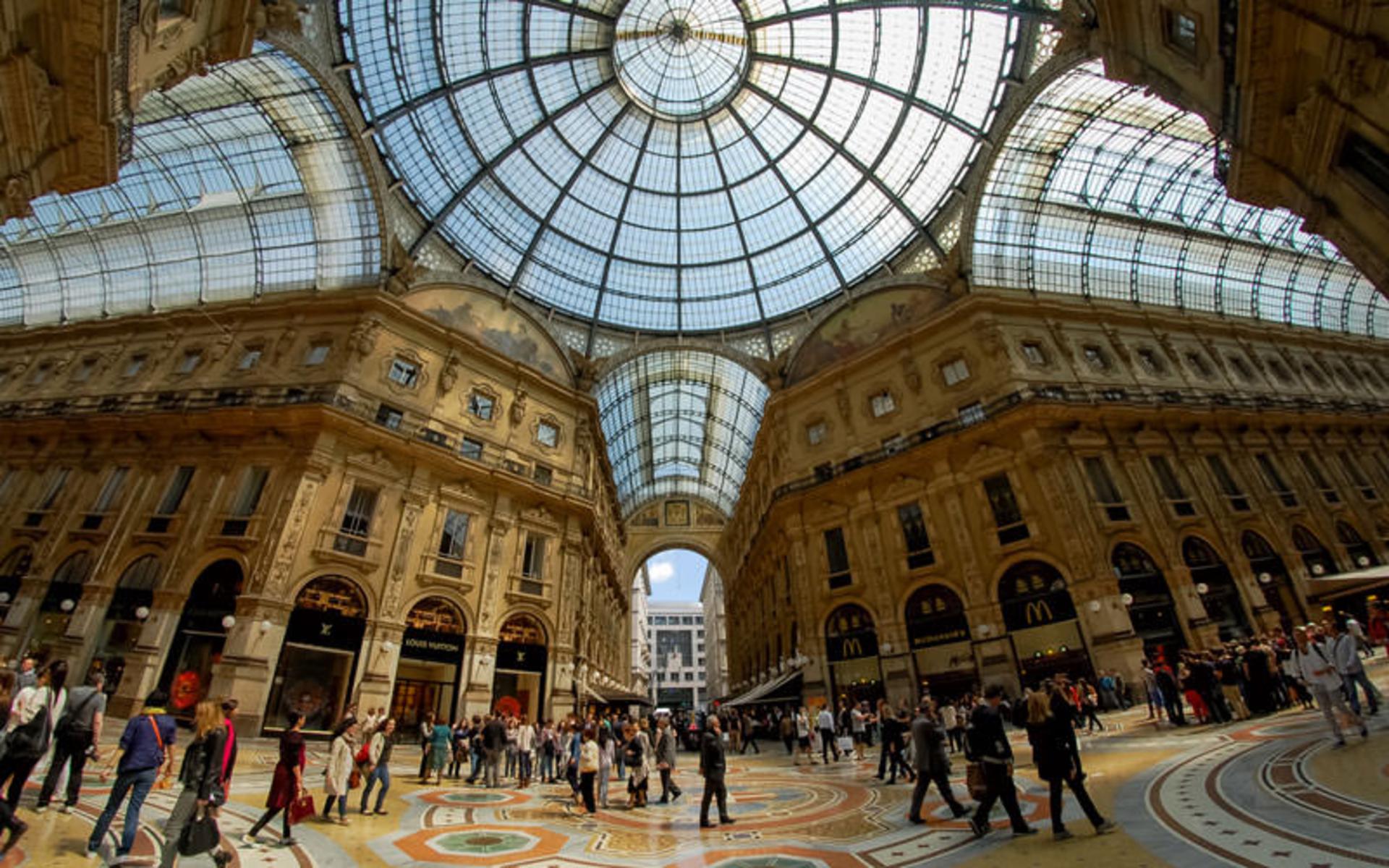 نگارخانه‌ ویتوریو امانوئل دوم (Galleria Vittorio Emanuele II)