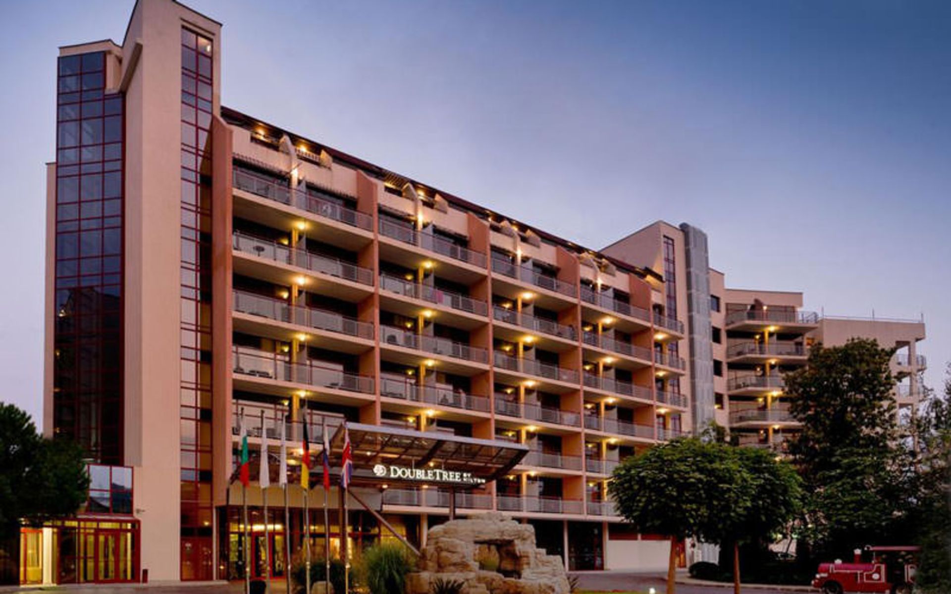 هتل دبل تری بای هیلتون وارنا گلدن سندز (DoubleТree by Hilton Varna Golden Sands)