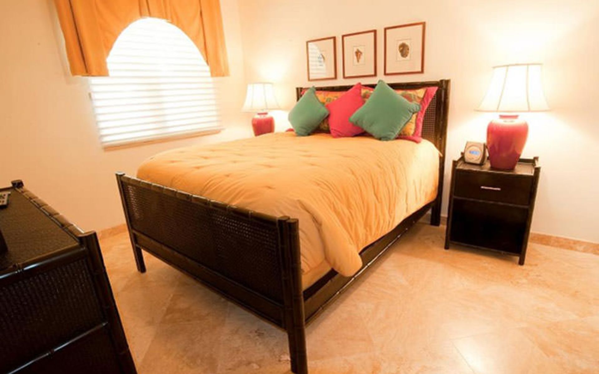هتل توسکانی آن گریس بی (The Tuscany on Grace Bay) - جزایر تورکس و کایکوس