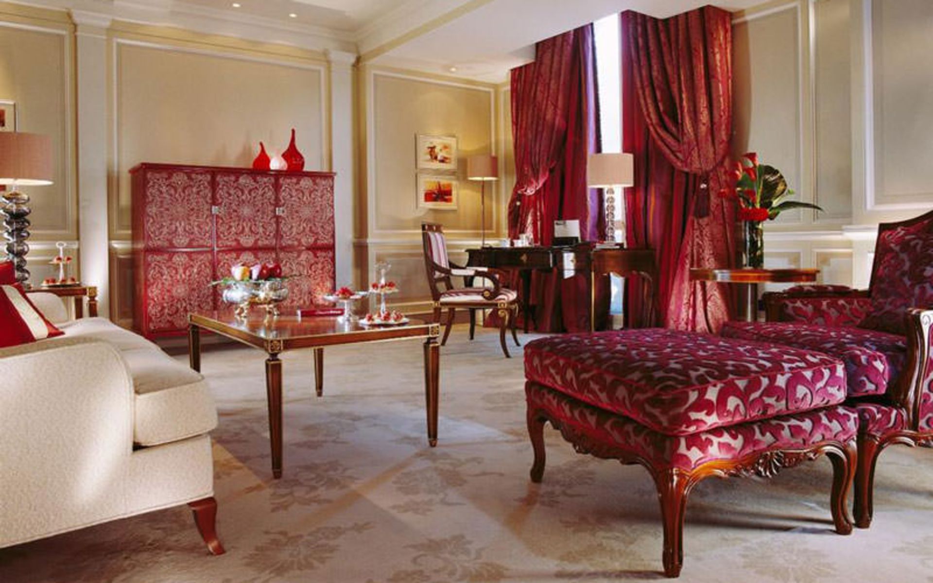هتل پرنسیپ دی ساوویا (Hotel Principe Di Savoia)