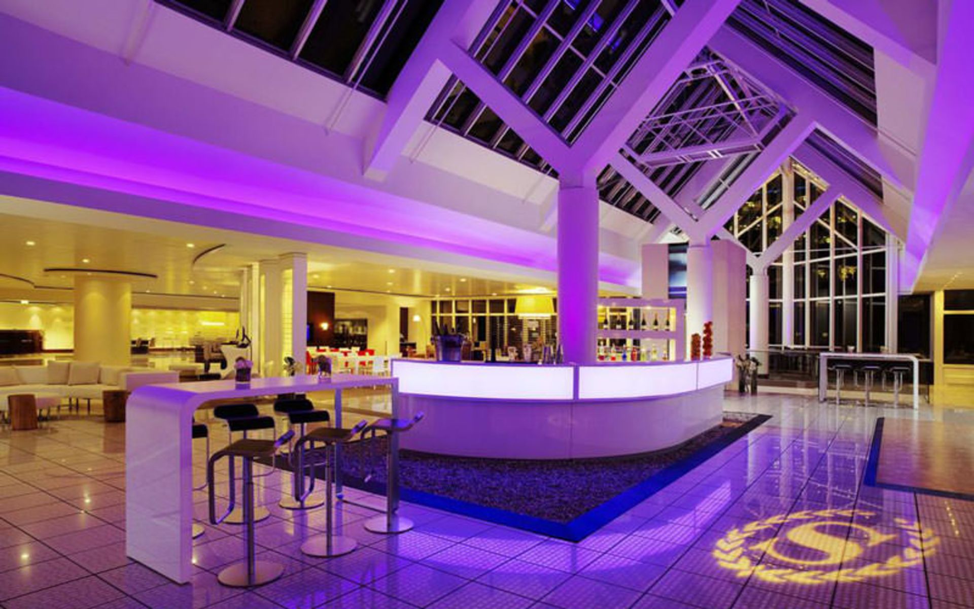 هتل شراتون فرانکفورت ایرپورت اند کانفرنس سنتر (Sheraton Frankfurt Airport Hotel & Conference Center)