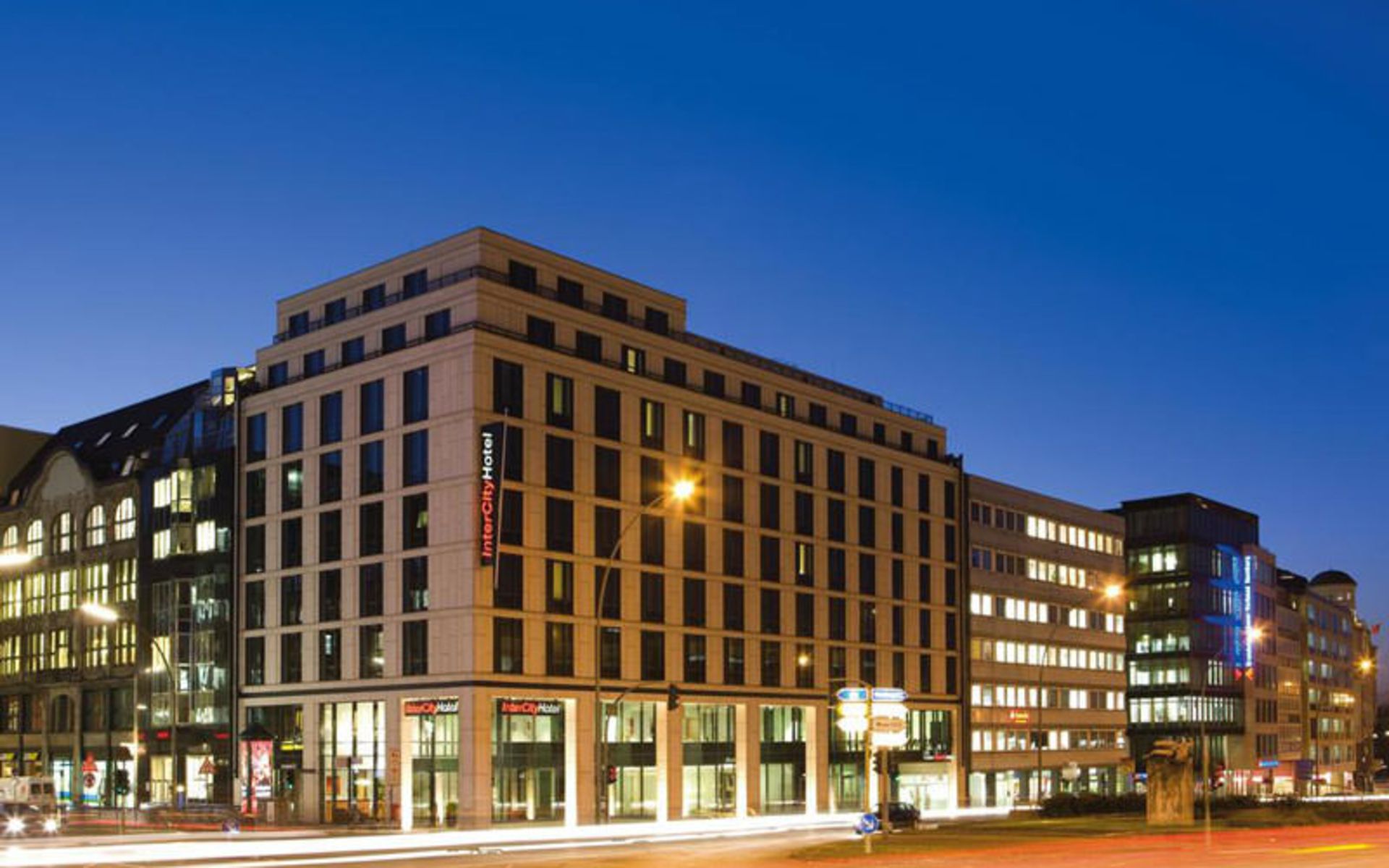 هتل اینتر سیتی هامبورگ هااوپ‌باهن‌هوف (IntercityHotel Hamburg Hauptbahnhof)