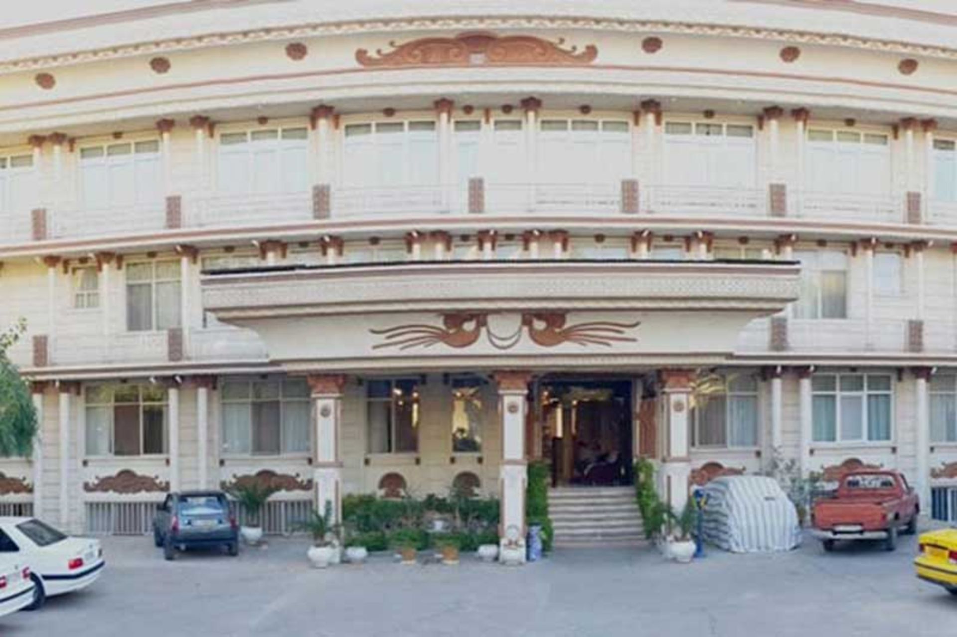 هتل اخوان کرمان