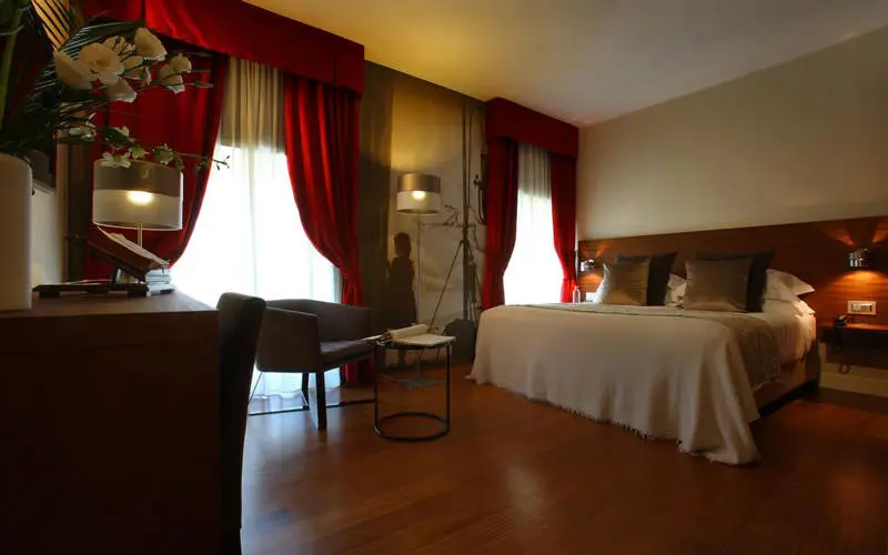 هتل میلانو اسکالا (Hotel Milano Scala)