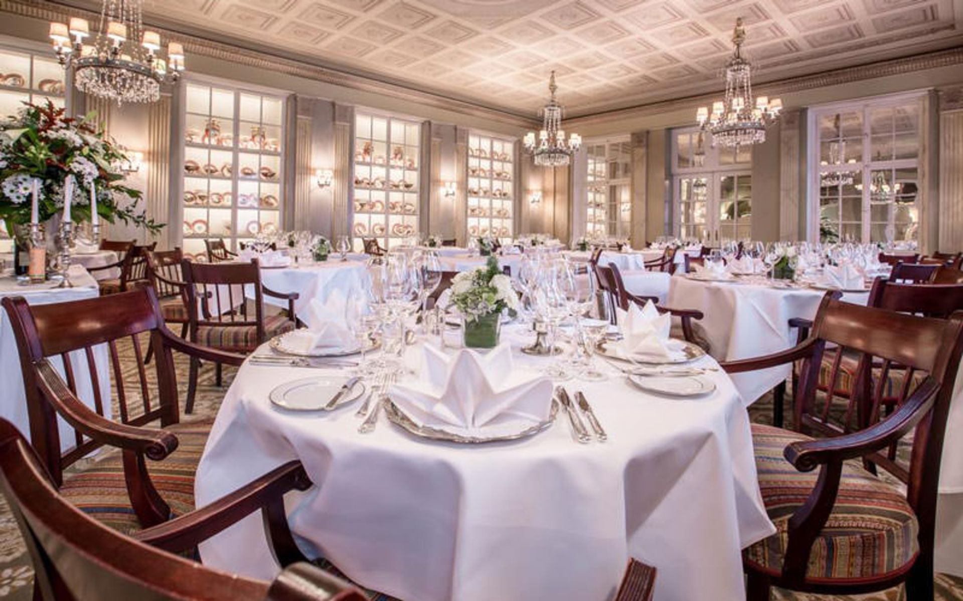 هتل گرند هسیسچر هوف (Grandhotel Hessischer Hof - Hotel Frankfurt)