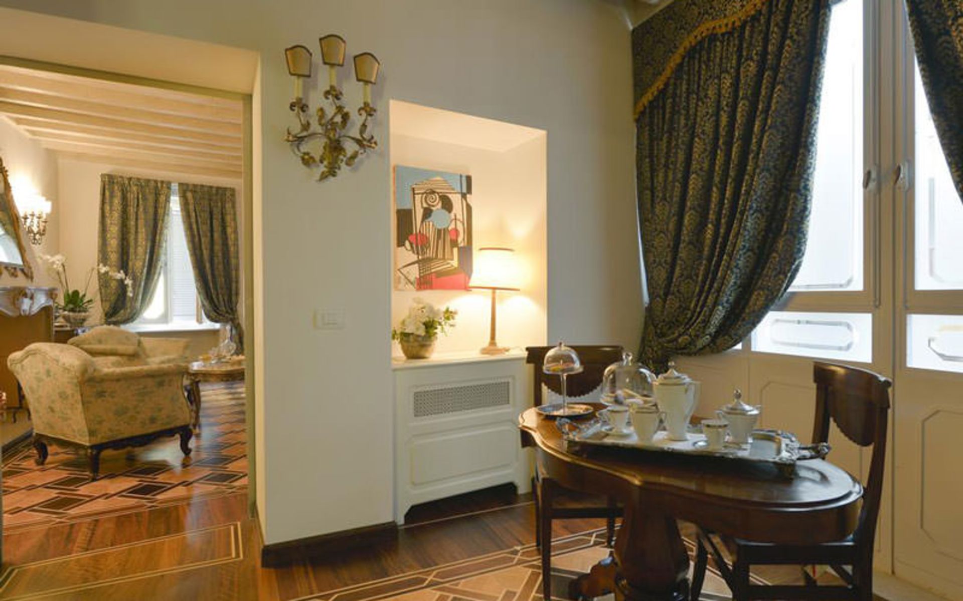 هتل سانتا مارتا سوییتز (Hotel Santa Marta Suites)