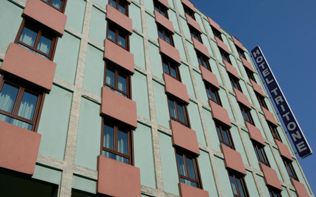 هتل تریتُن (Hotel Tritone)