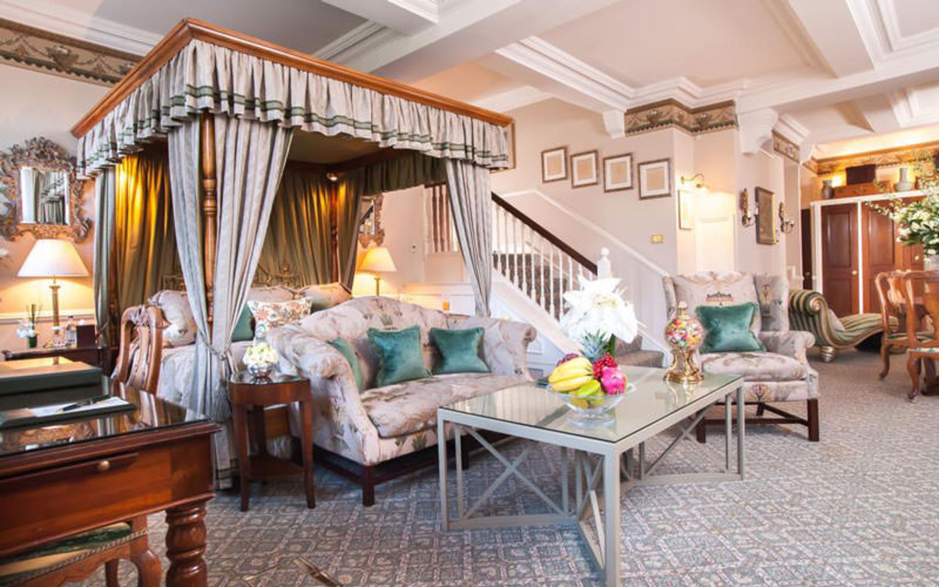 هتل میلستون (Milestone Hotel) - انگلیس