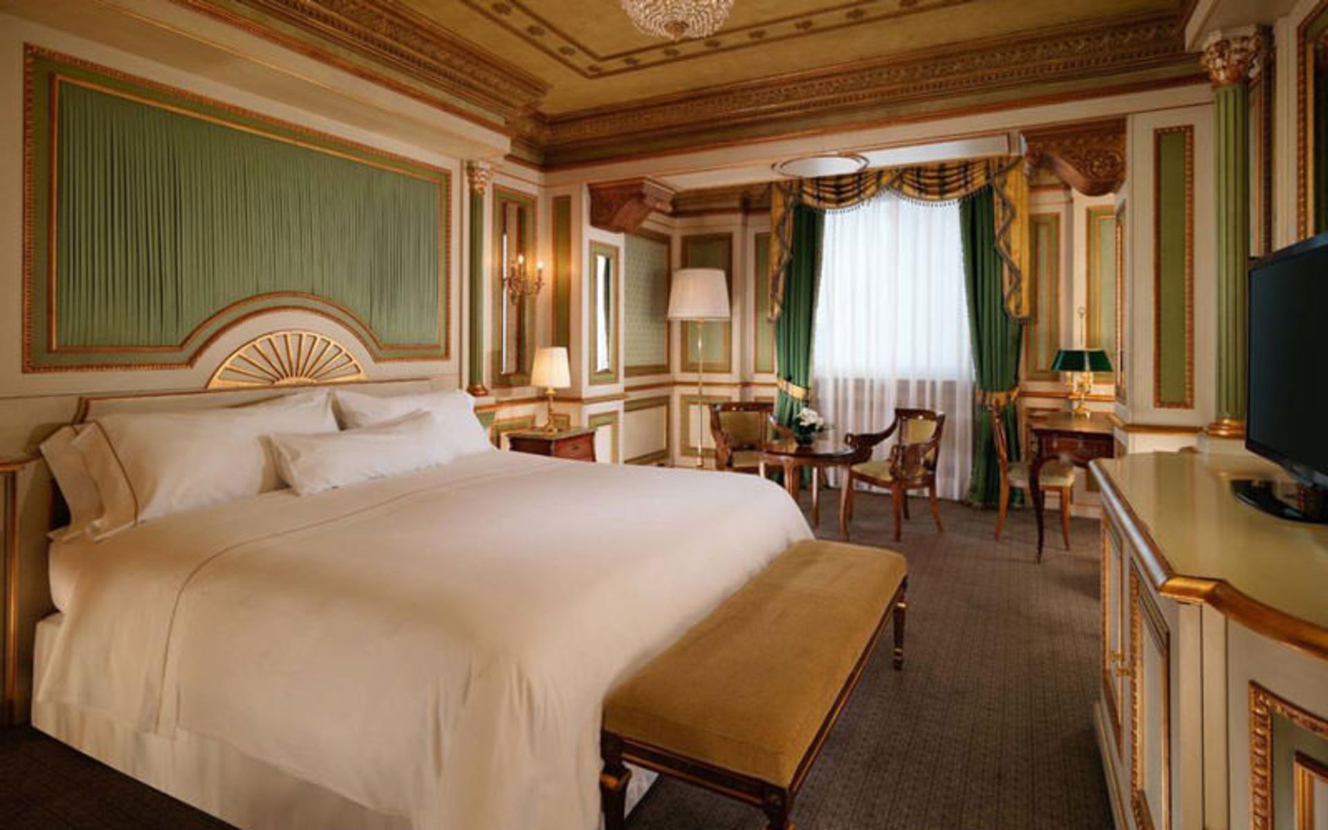 هتل د وستین پالاس (The Westin Palace)