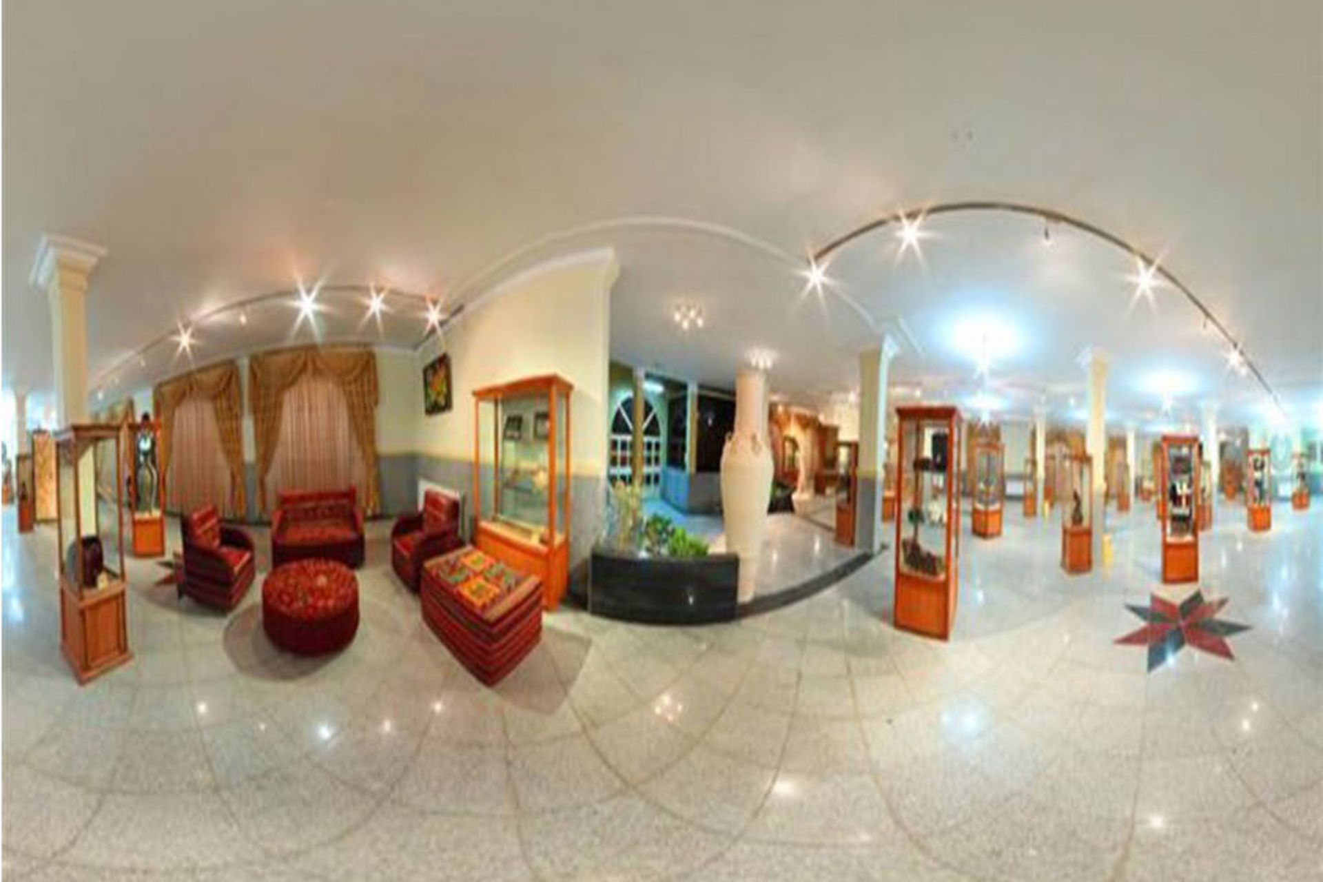موزه صنایع دستی همدان