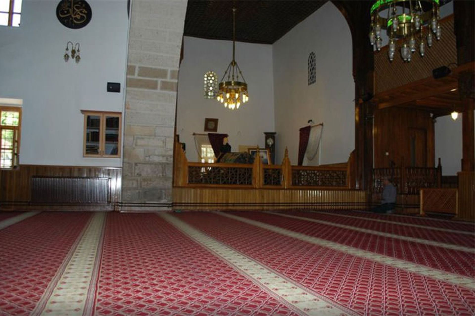 تربت و مسجد شمس تبریزی