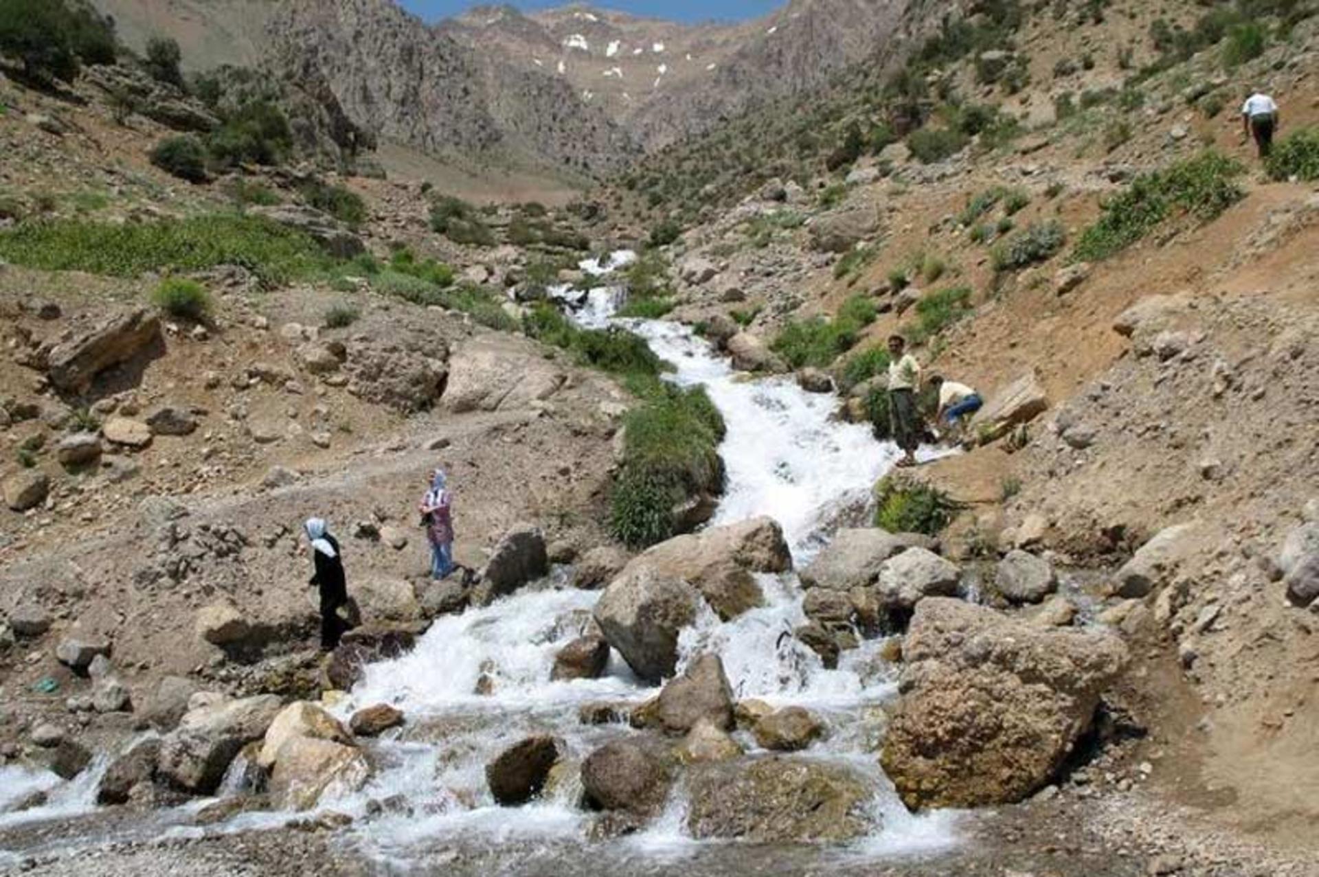 آبشار میشی عکس از اقتصاد آنلاین