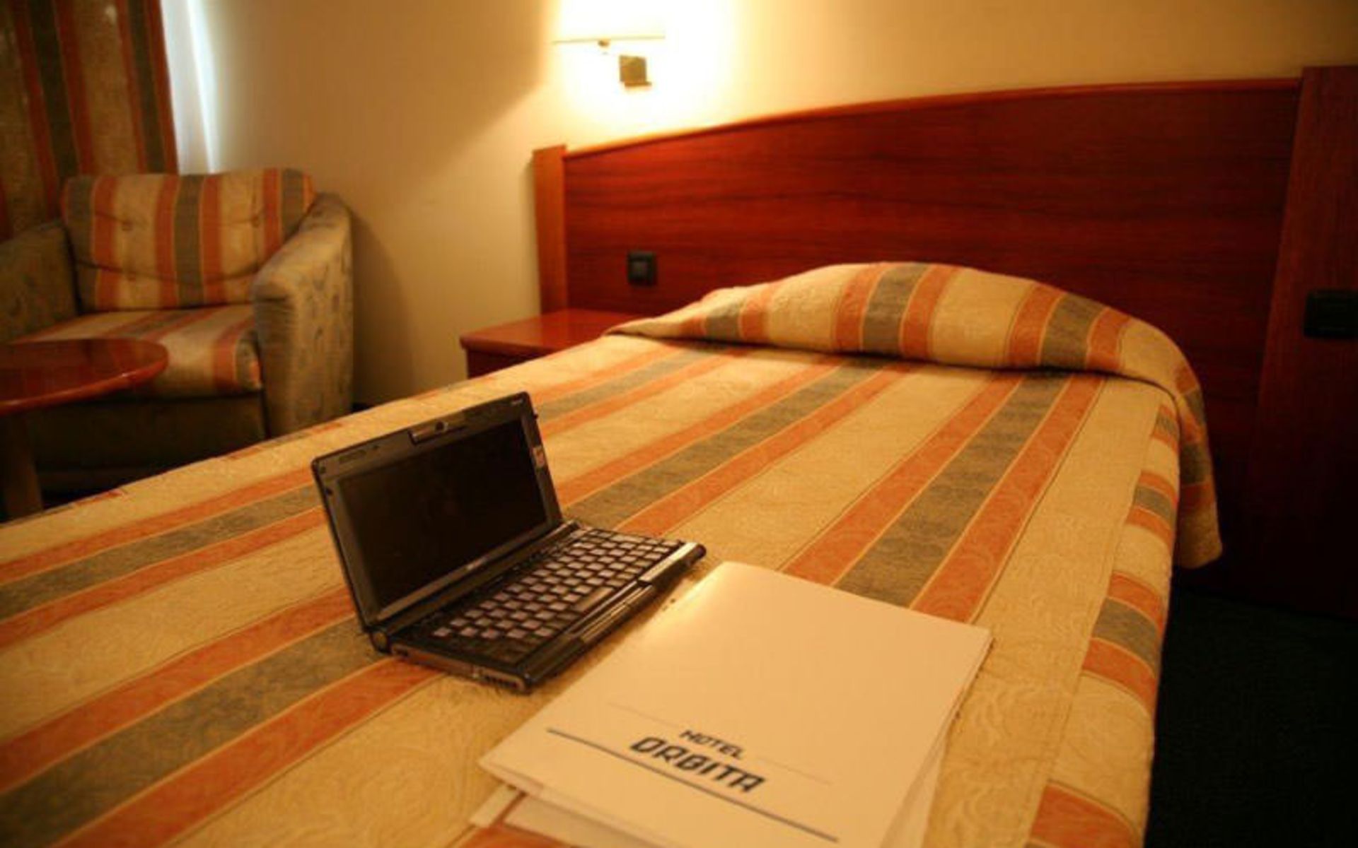 هتل اربیتا (Hotel Orbita)