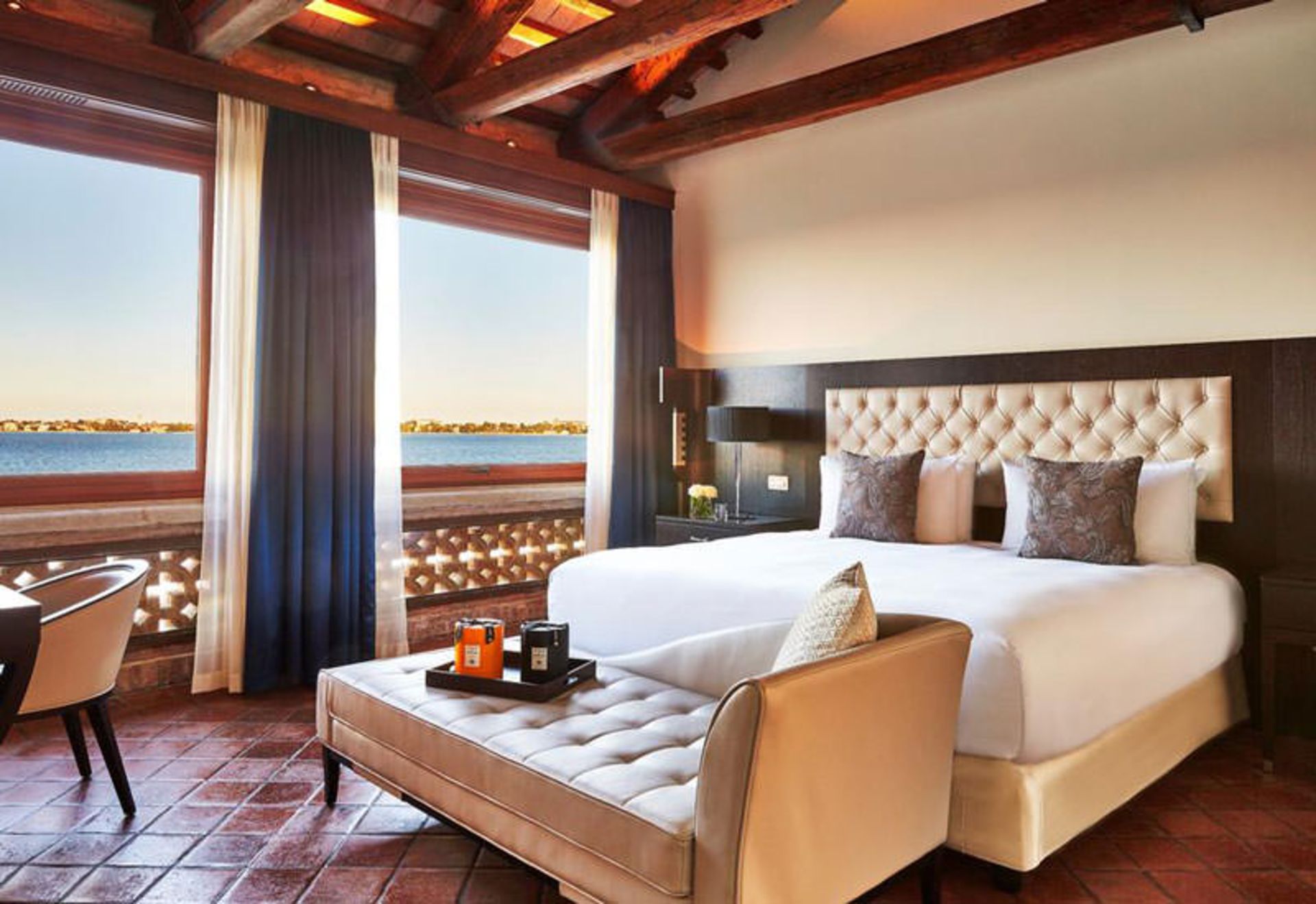 هتل سَن کلِمِنت پالاس کِمپینسکی ونیز (San Clemente Palace Kempinski Venice)