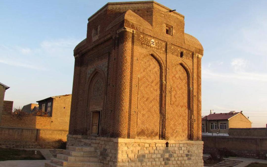گنبد سرخ