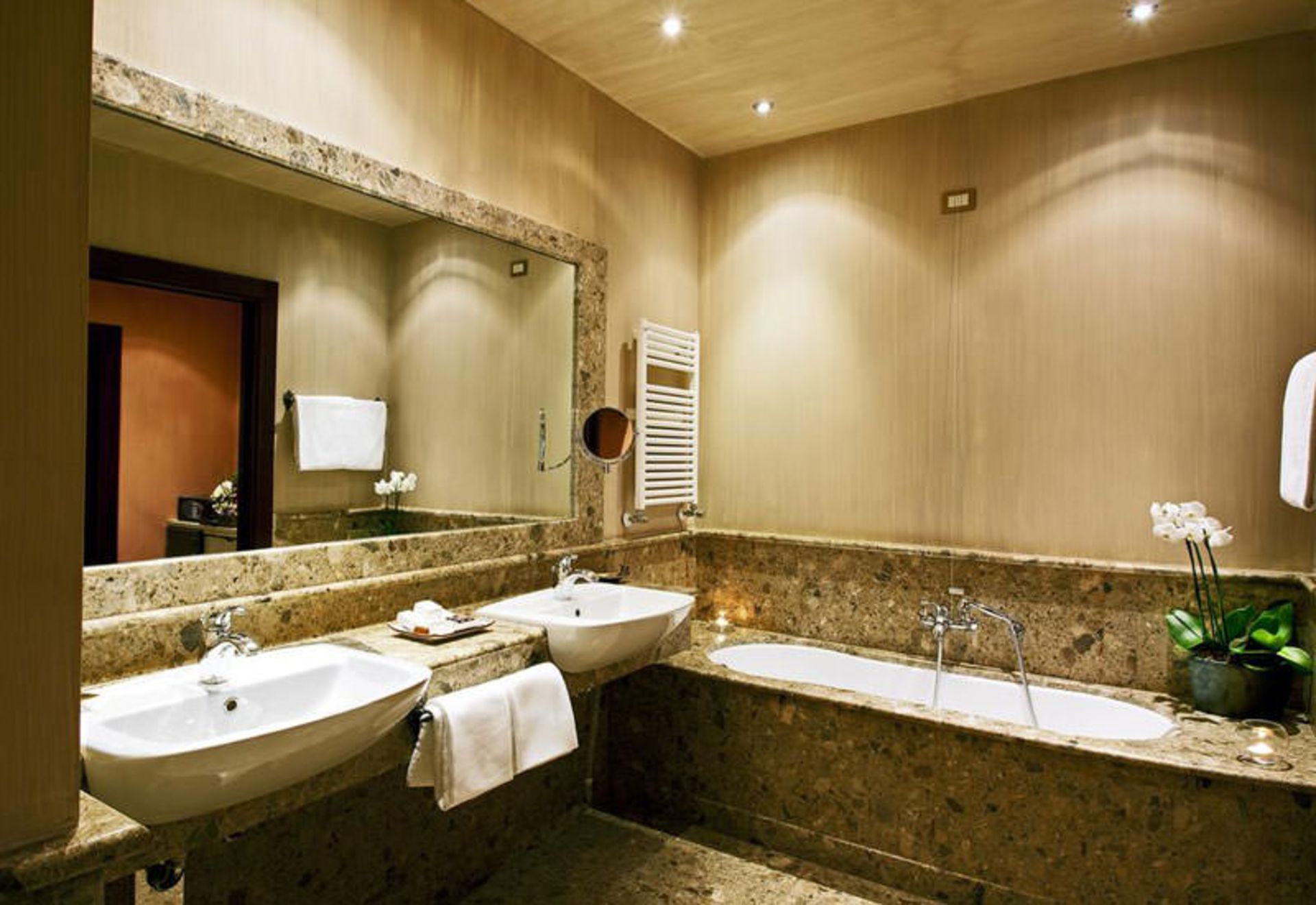 هتل و اسپای باور پلادیو (Bauer Palladio Hotel & Spa)