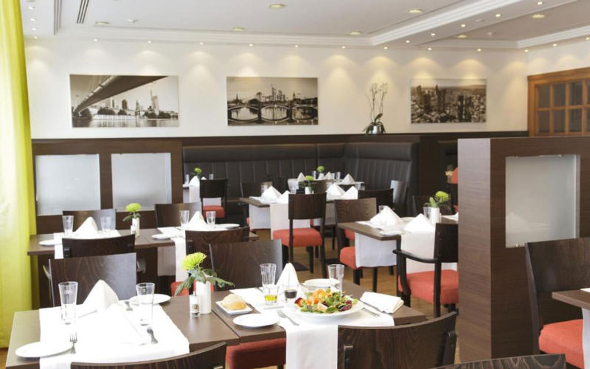 هتل اچ فور فرانکفورت مسه (H4 Hotel Frankfurt Messe)