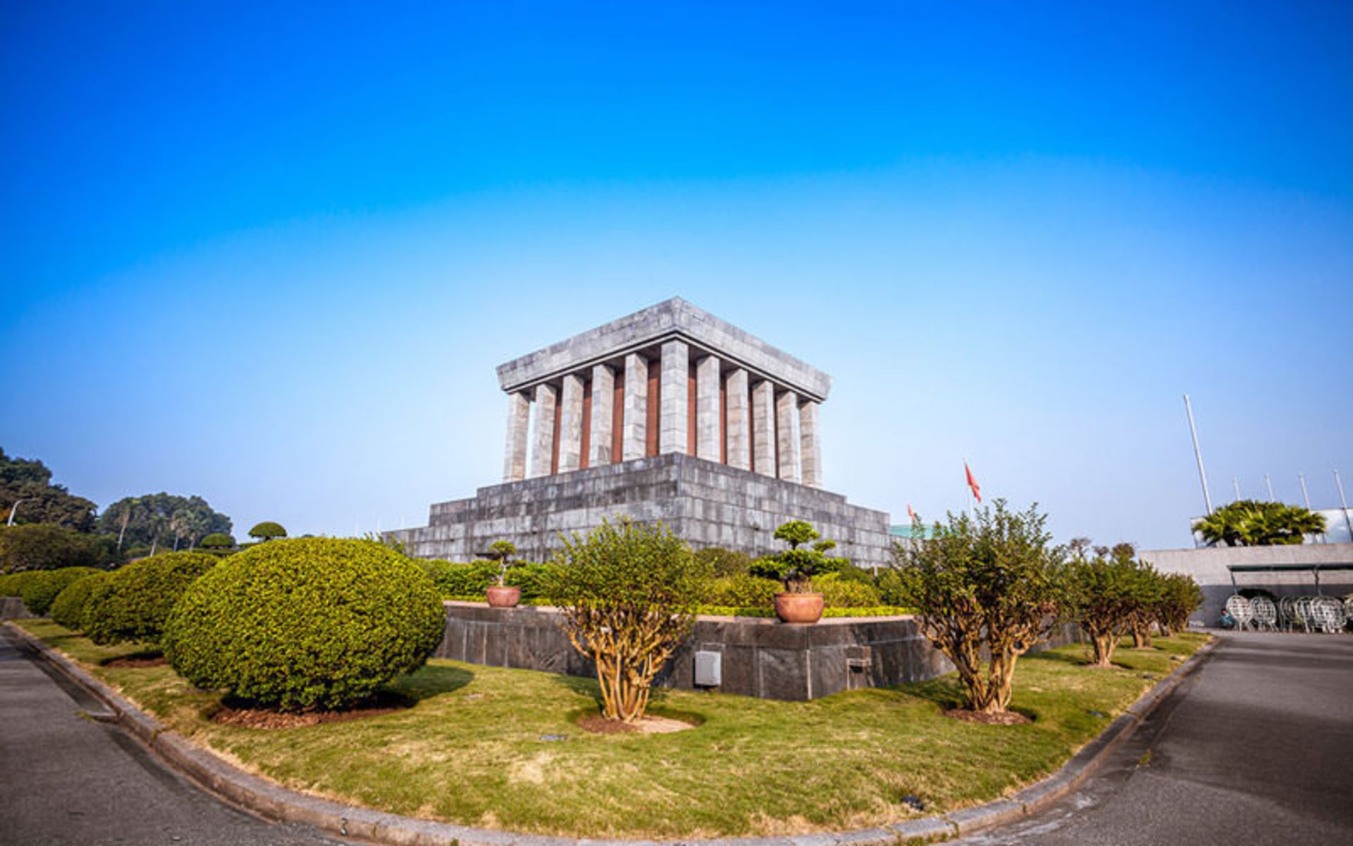 مقبره هو چی مین (Ho Chi Minh Mausoleum)