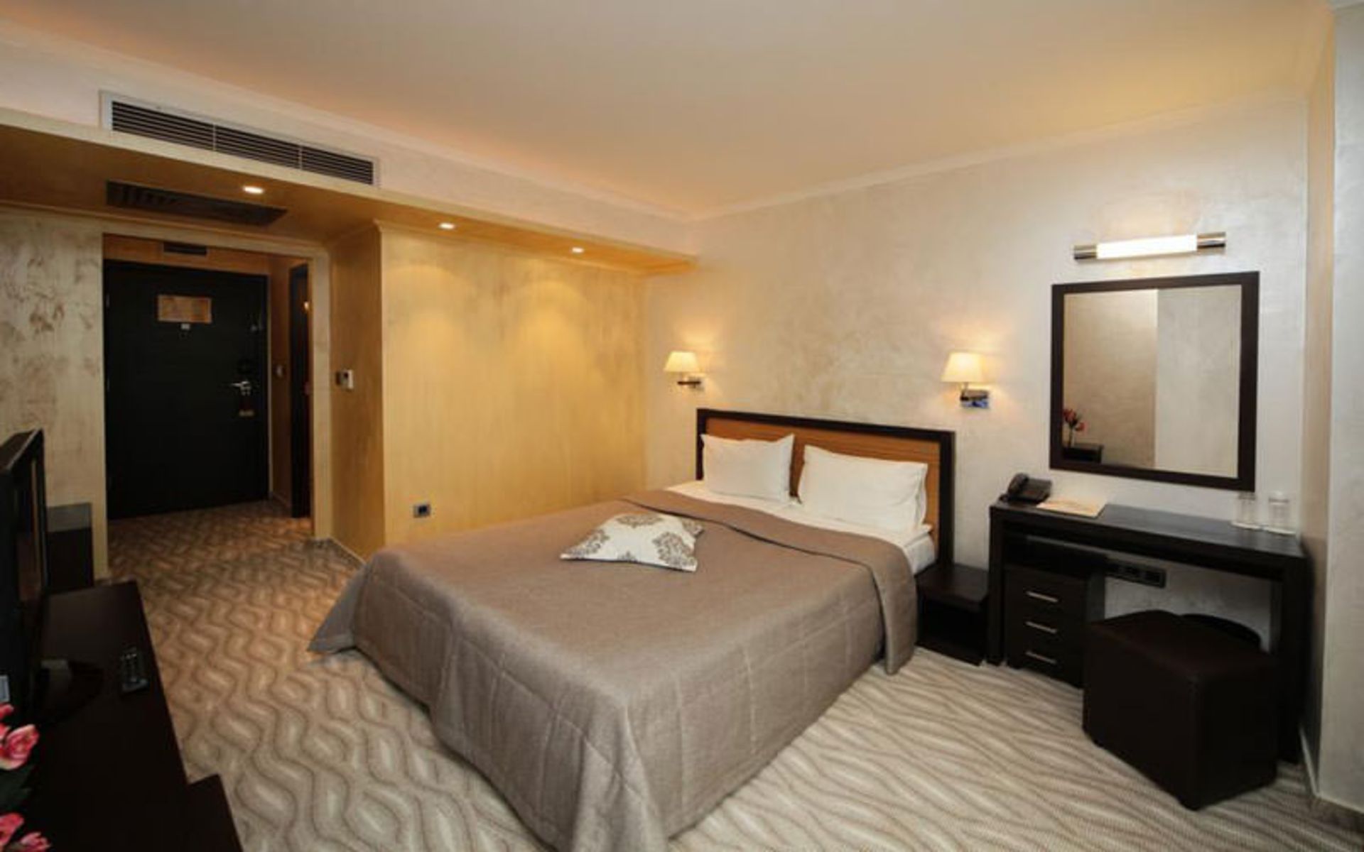هتل کازینو افبت اکس اشنیک (Casino & Hotel Efbet ex Oceanic)