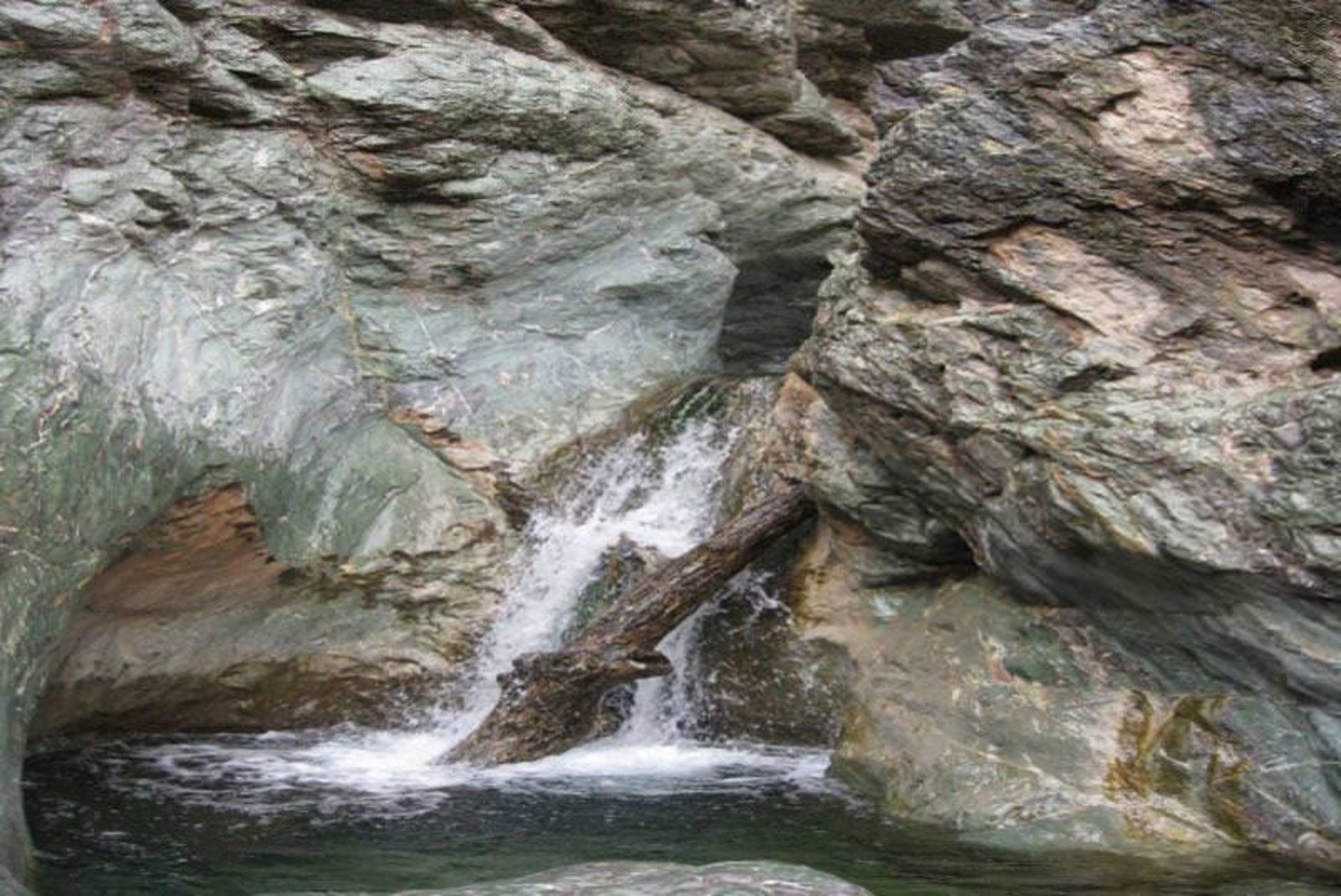 آبشارهای چهارده