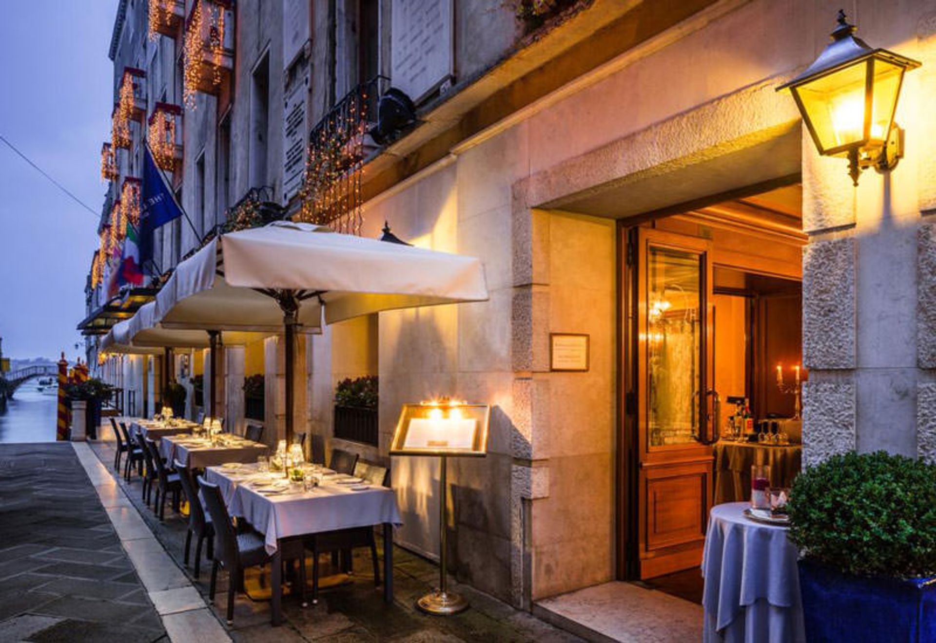 هتل باگلیونی هتل لونا (Baglioni Hotel Luna)