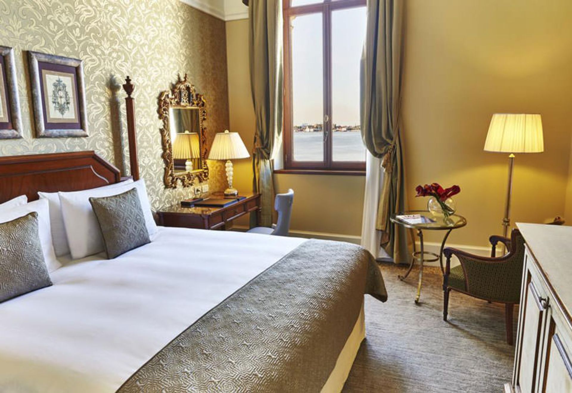 هتل سَن کلِمِنت پالاس کِمپینسکی ونیز (San Clemente Palace Kempinski Venice)