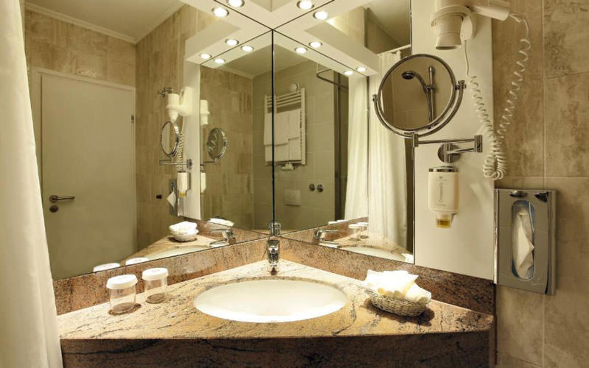 هتل اچ فور فرانکفورت مسه (H4 Hotel Frankfurt Messe)