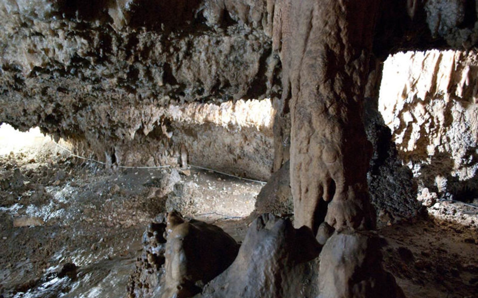 غار کتله خور