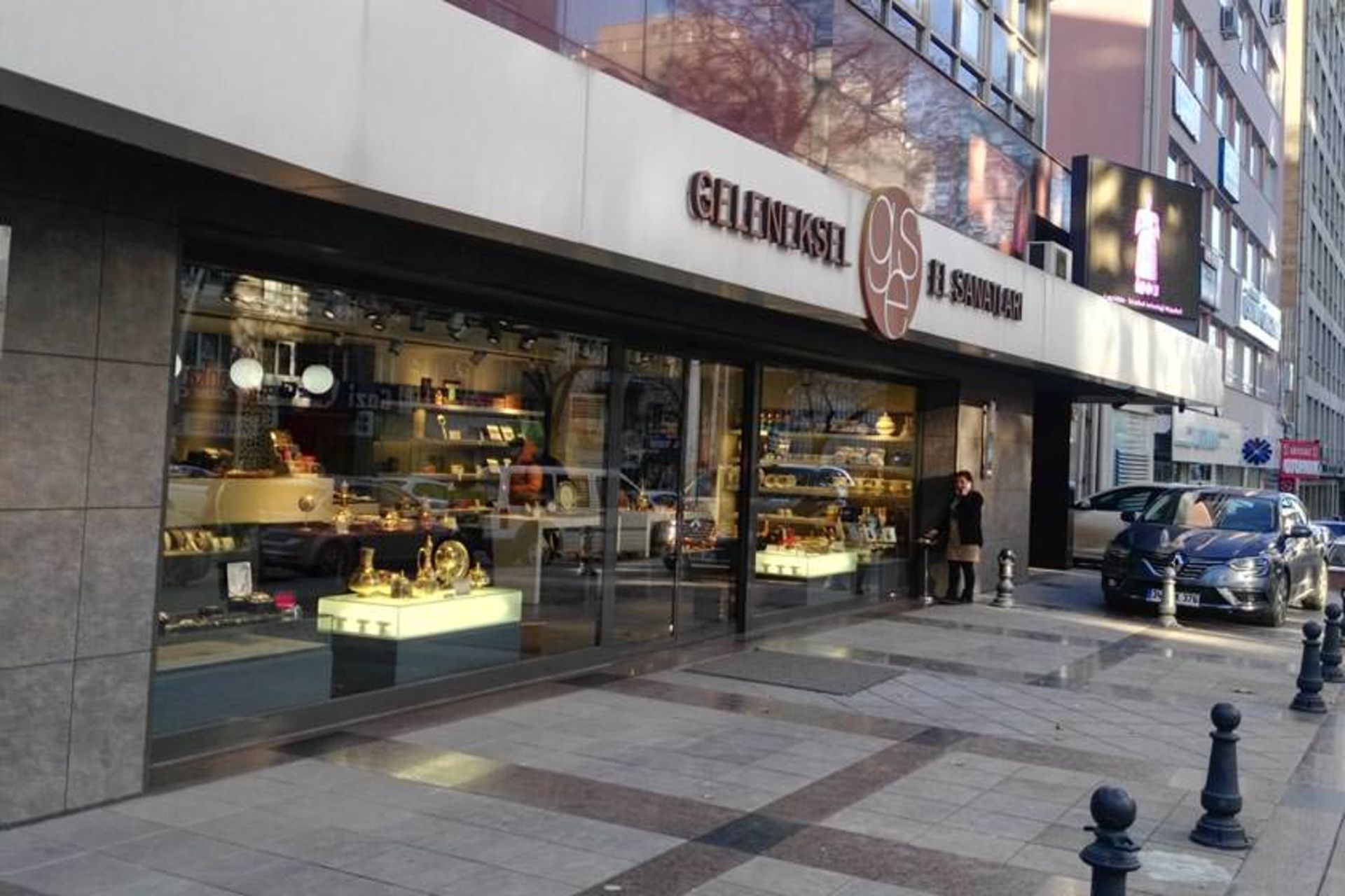 2018-3-9533ec60-638d-4a10-8beb-7a3e24188e34