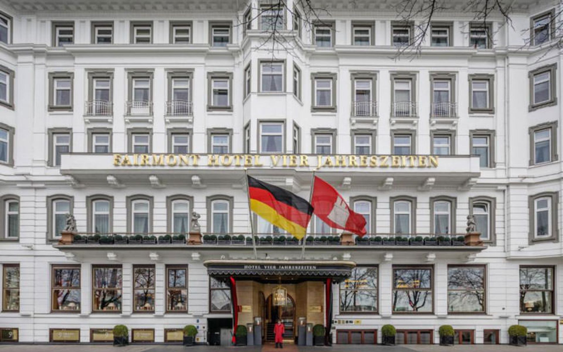 هتل فیرمونت ویر جاهرسزیتن (Fairmont Hotel Vier Jahreszeiten)