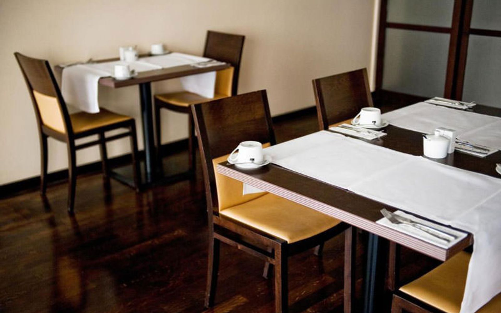 هتل بریستول (Bristol Hotel)