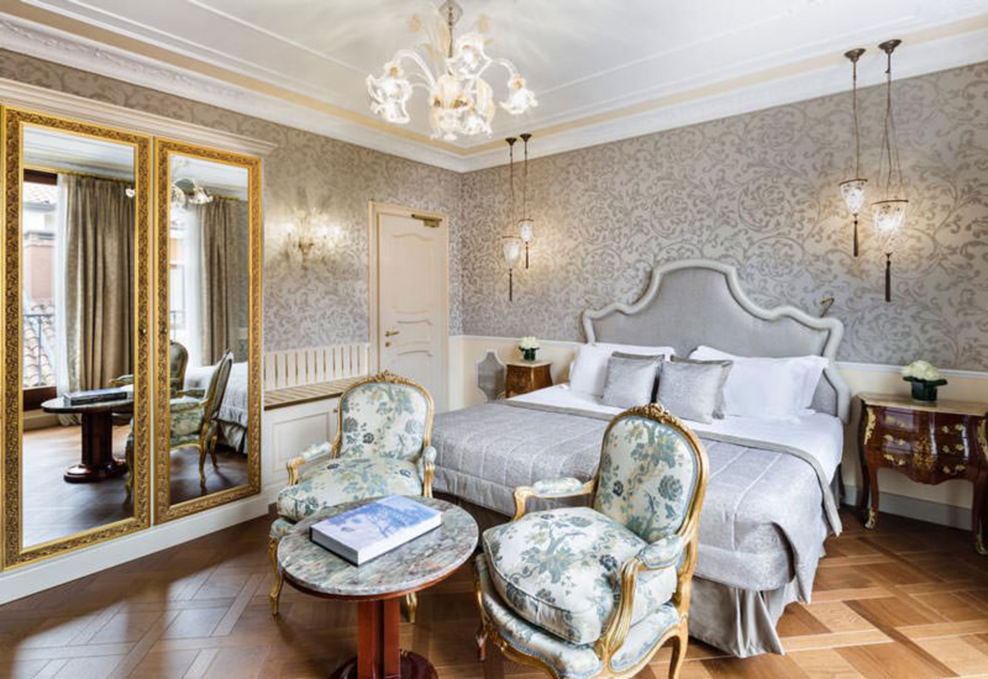 هتل باگلیونی هتل لونا (Baglioni Hotel Luna)
