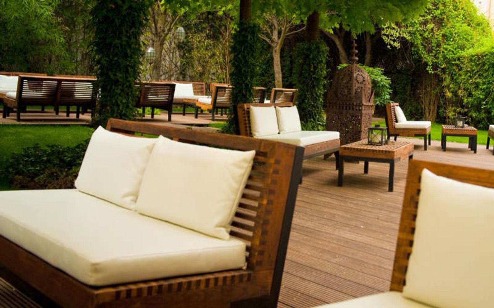 هتل بریستول (Bristol Hotel)
