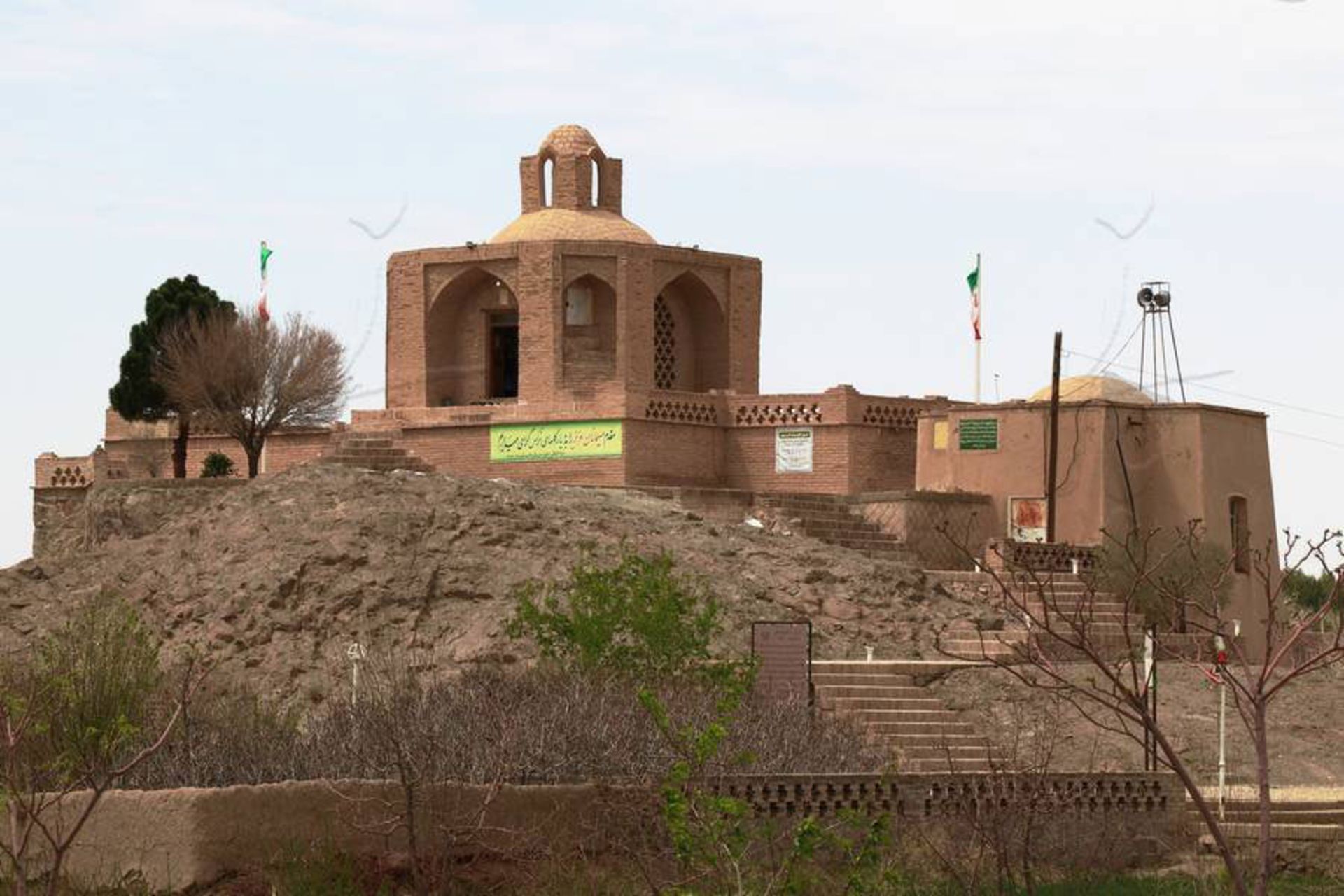 آرامگاه ابن حسام خوسفی