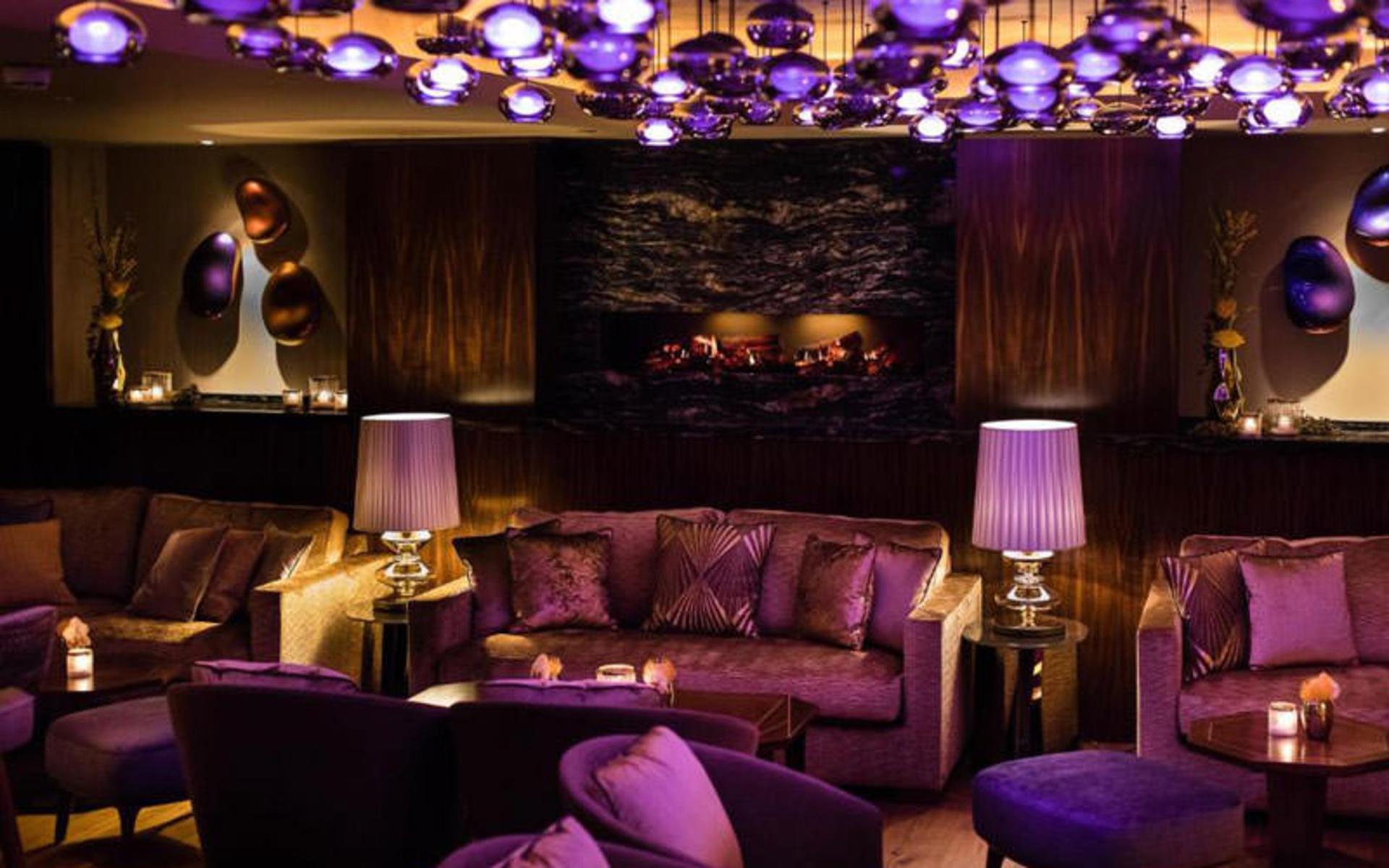 هتل فیرمونت ویر جاهرسزیتن (Fairmont Hotel Vier Jahreszeiten)