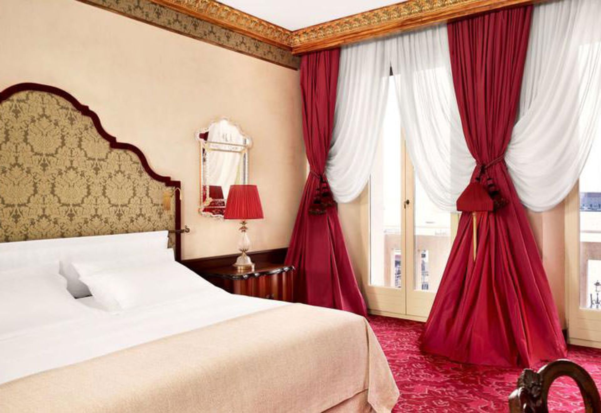 هتل دنیلی لاکچری کالکشن (Hotel Danieli, a Luxury Collection Hotel)