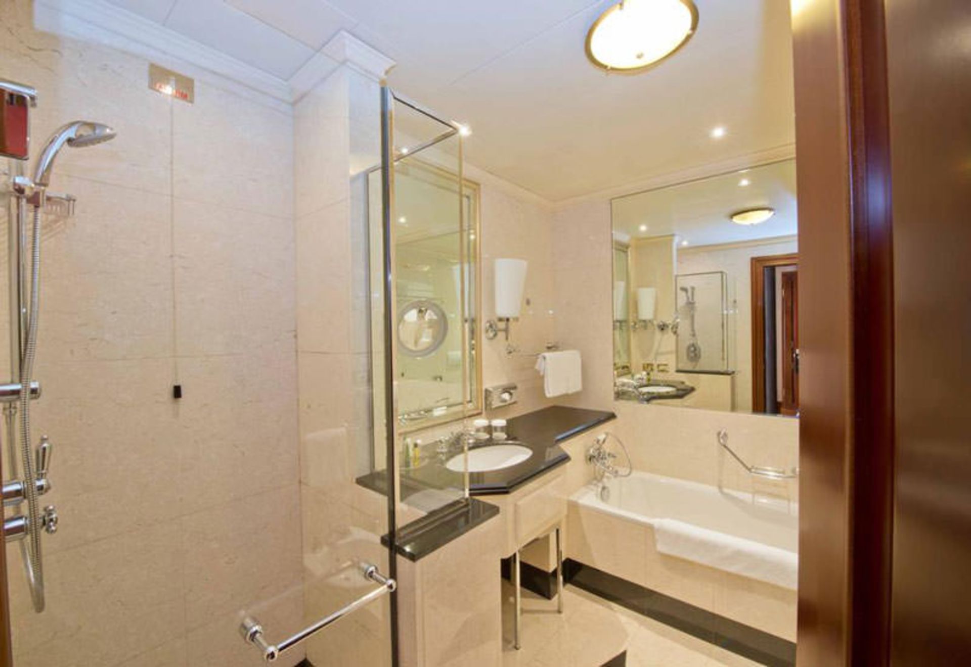 هتل هیلتون مولیون استاکی ونسی (Hilton Molino Stucky Venice)