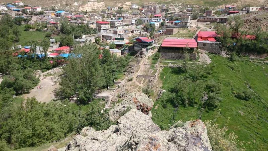 خانه های روستای بیله درق (ویلا دره)
