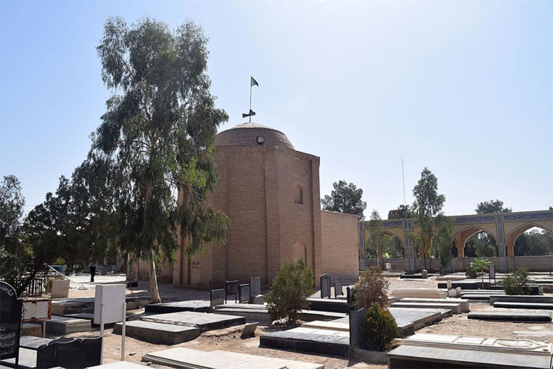 آرامگاه امامزاده حسین رضا