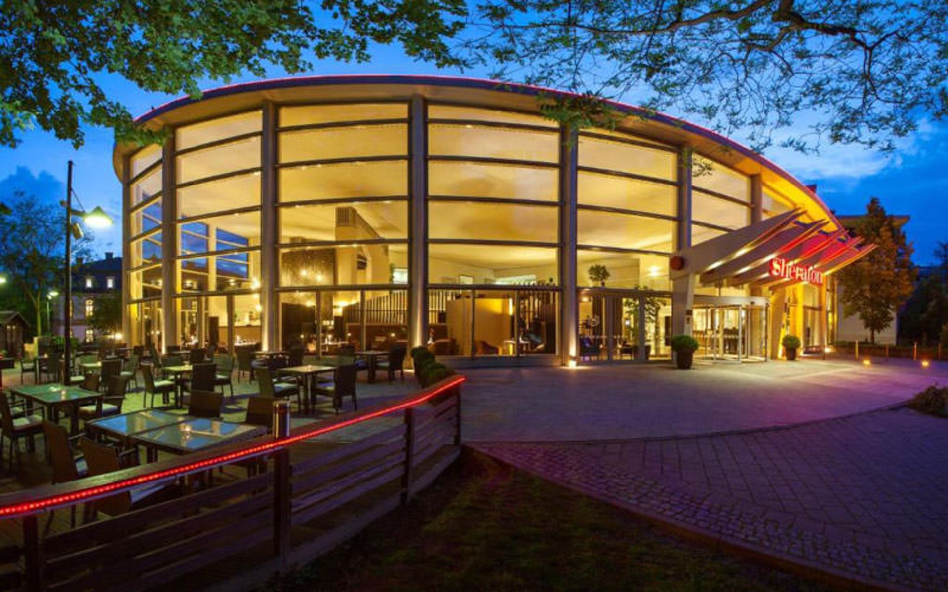 هتل شراتون آفنباخ (Sheraton Offenbach Hotel)