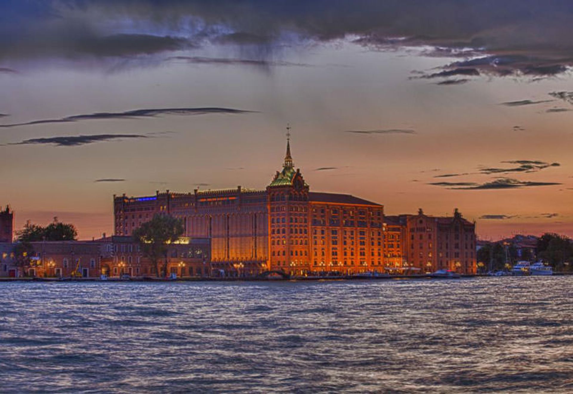 هتل هیلتون مولیون استاکی ونسی (Hilton Molino Stucky Venice)