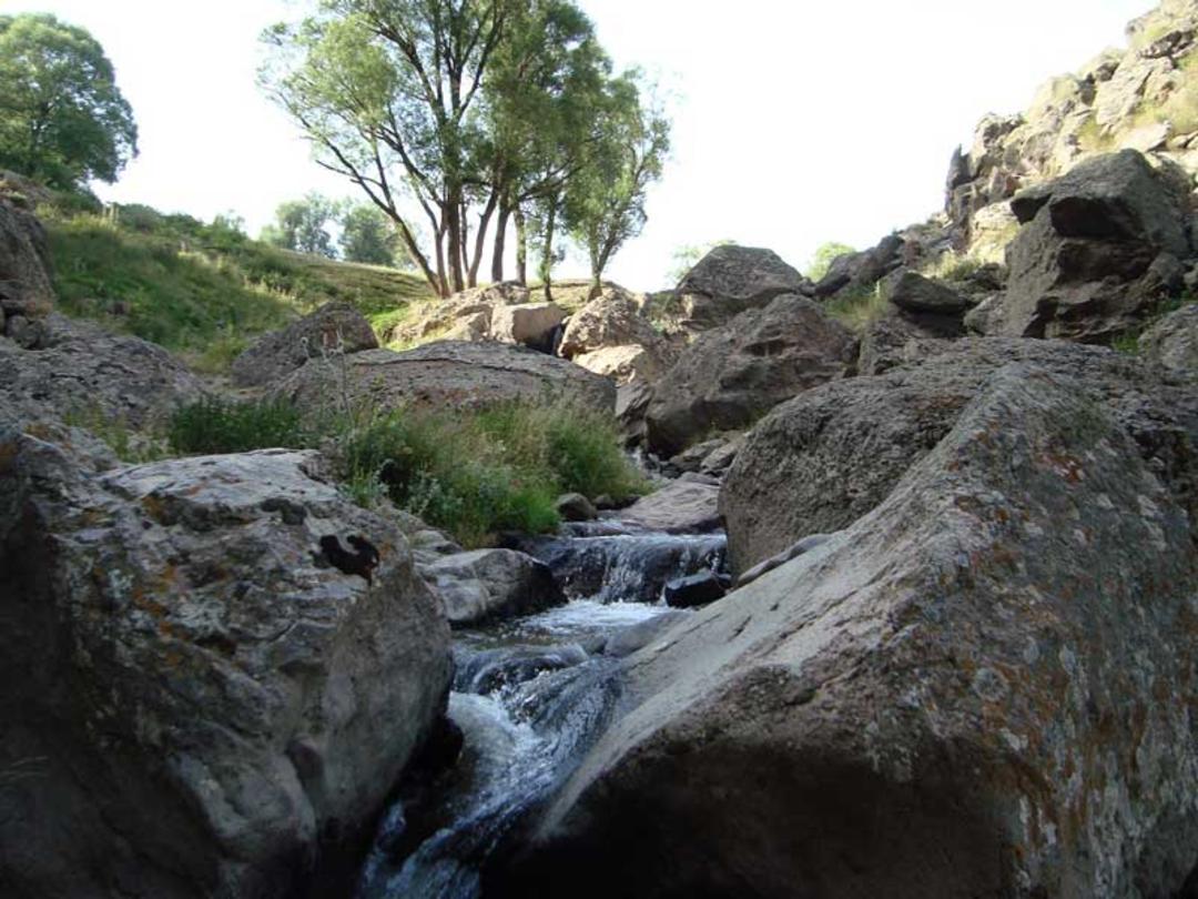آبشار ورگه سران در شمال روستای ورگه سران