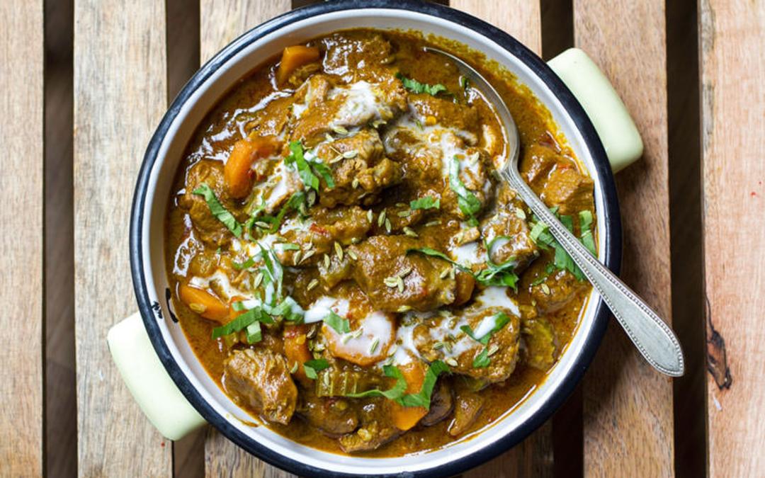 بره مونته نگرویی در شیر (Montenegrin Lamb in Milk)