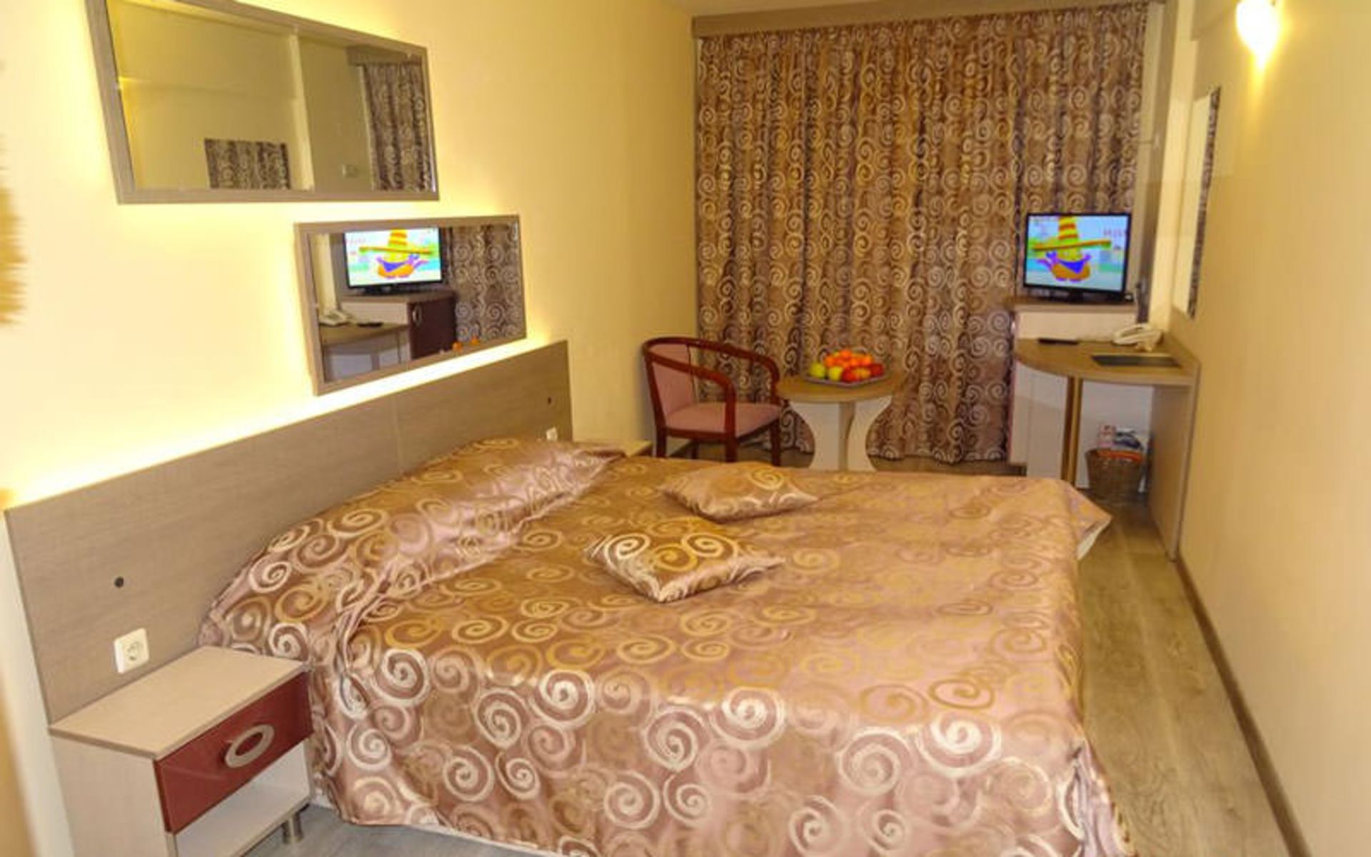 هتل ویکتوریا (Victoria Hotel)