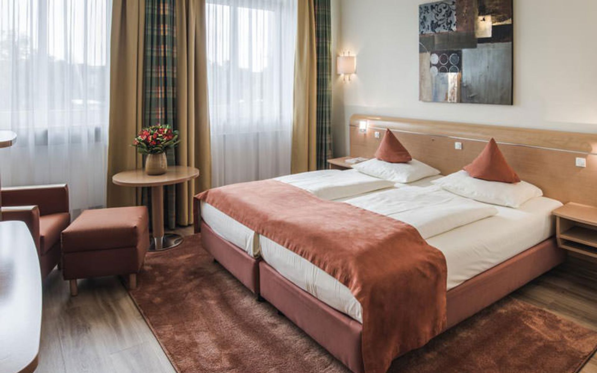 هتل تیفنتال (Hotel Tiefenthal)