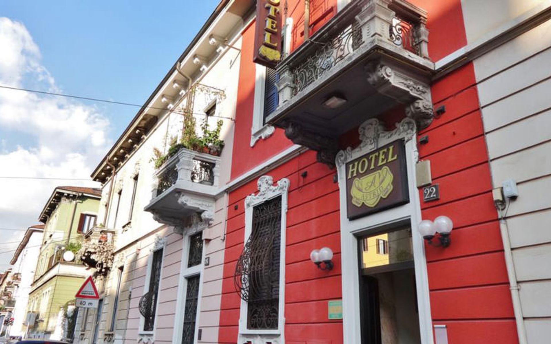 هتل استرید (Hotel Astrid)