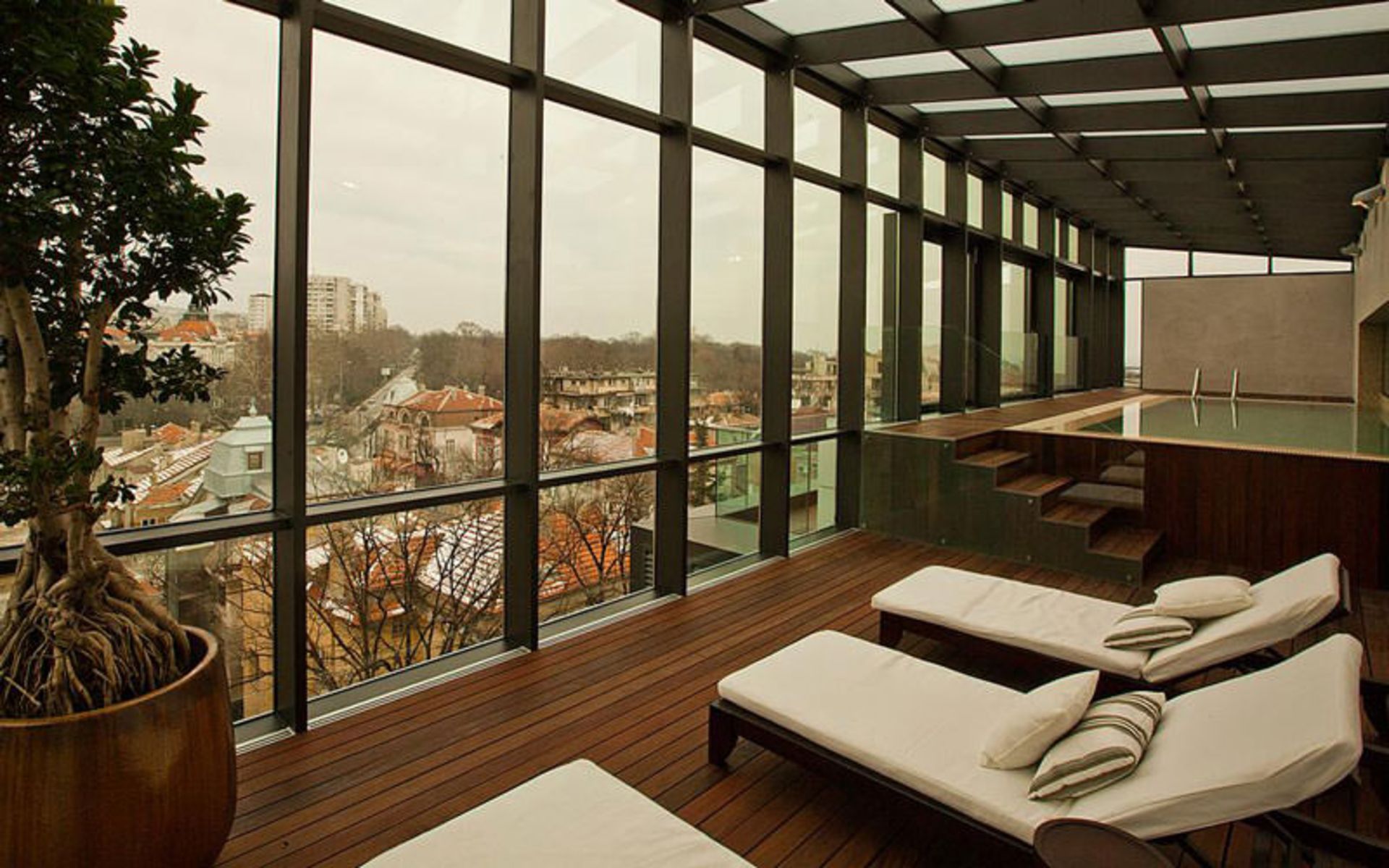 هتل گرافیت گالری دیزاین (Graffit Gallery Design Hotel)