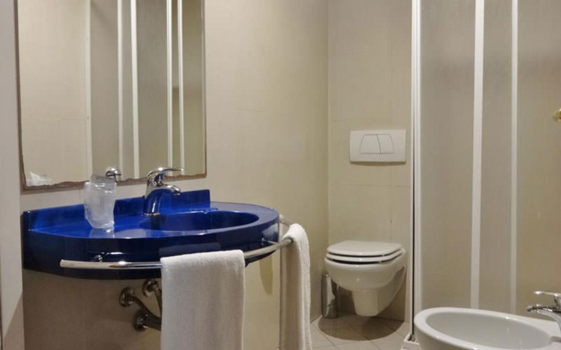 هتل استرید (Hotel Astrid)