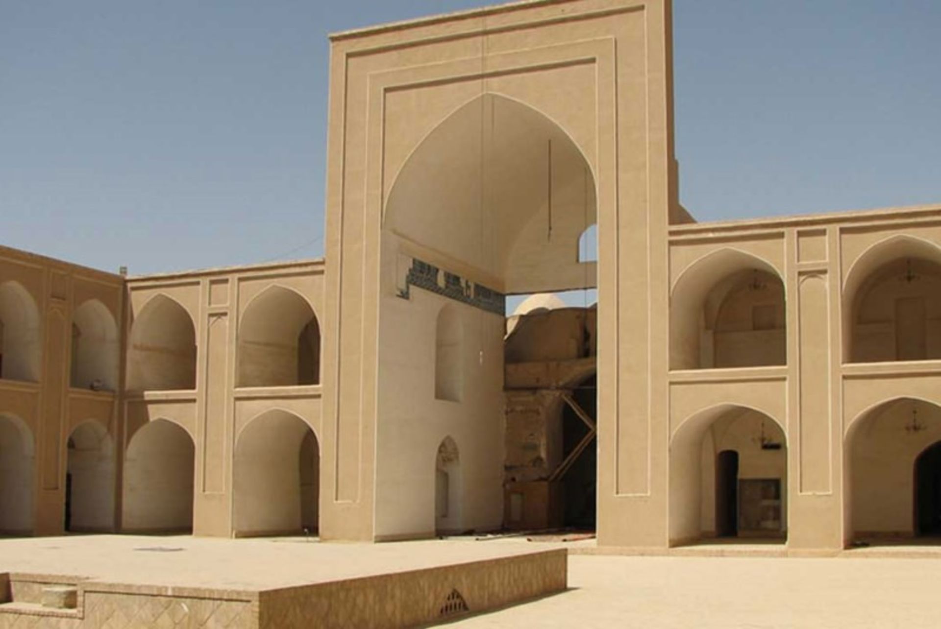 مسجد جامع ابرکوه